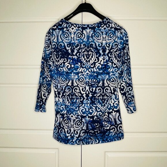 Alia Blue & White Patterned 3/4 Sleeve Top – Size XS - Picture 5 of 10